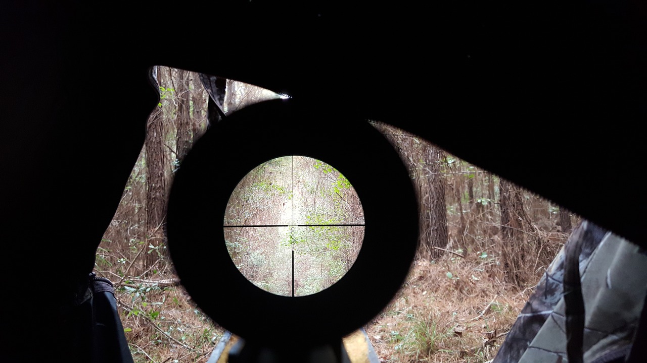 close-up photo focused on long-range scope lens