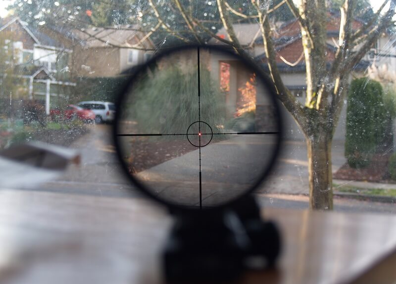 looking through the reticle of the Leupold VX R Patrol 1.25 4